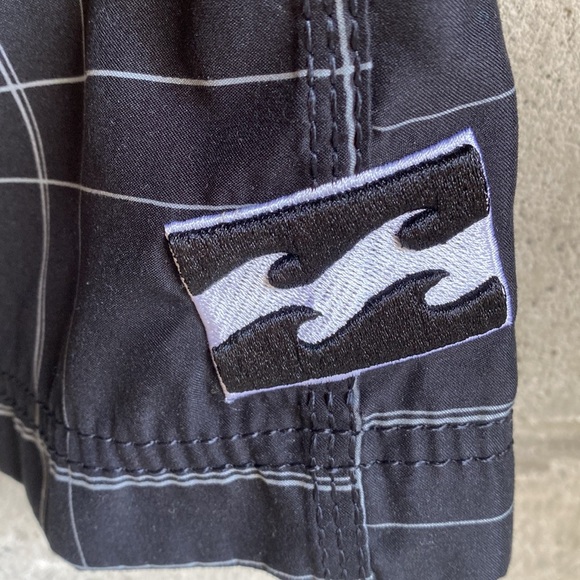 Billabong Minimalist Plaid Boardshort - Picture 2 of 10